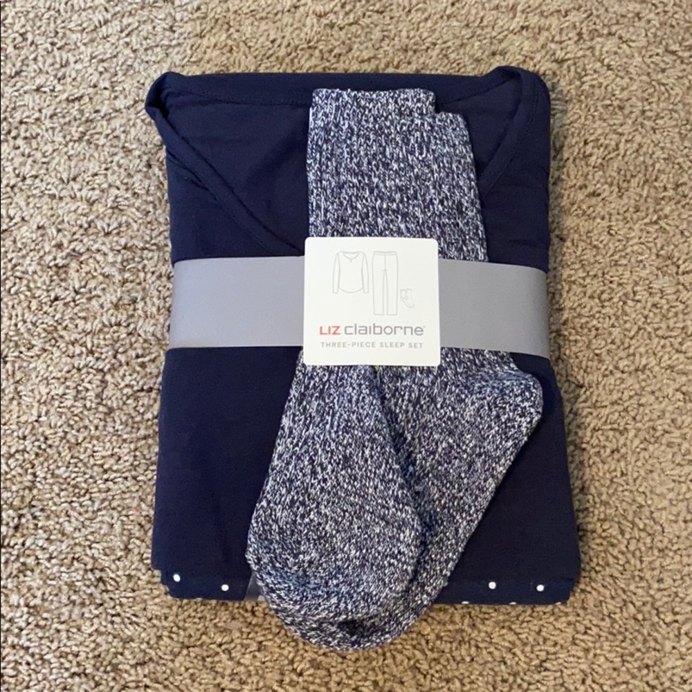 Brand New 3 Piece Sleep Set